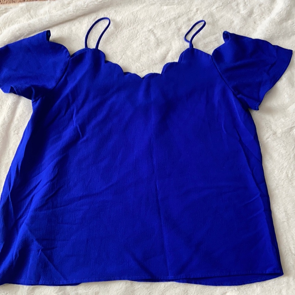 Women’s blue blouse, with short sleeve